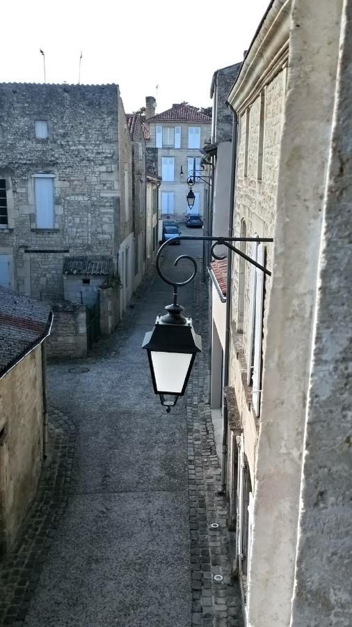 Logis De La Harpe Bed and Breakfast Fontenay-le-Comte Εξωτερικό φωτογραφία